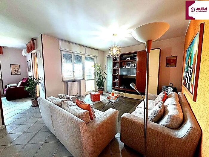 Appartamento quadrilocale in vendita in Via Pastore, Aversa