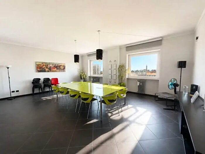 Appartamento con 5 locali in vendita in Corso Felice Cavallotti, Alessandria