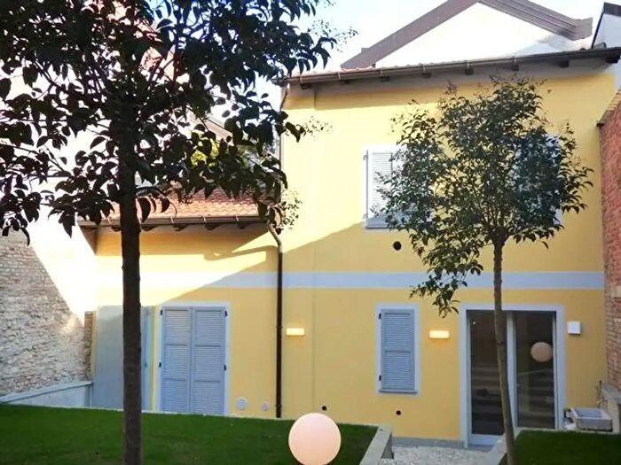 Appartamento trilocale in affitto in Seregno