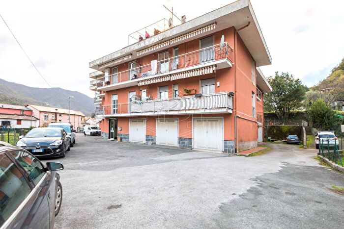 Appartamento trilocale in vendita in Via Molino, Moconesi