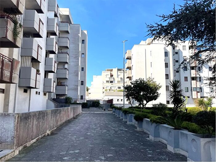 Appartamento trilocale in affitto in Viale Belgio Brindisi, Brindisi