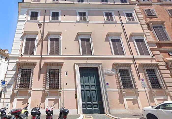 Appartamento quadrilocale in vendita in Piazza di Campitelli Campitelli Municipio Roma I Roma Lazio Italia, Roma