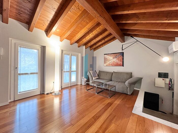 Appartamento trilocale in vendita in Via Campiani, Brescia