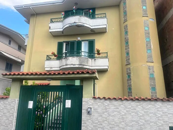 Casa quadrilocale in vendita in Prima Traversa Gioberti, Giugliano In Campania