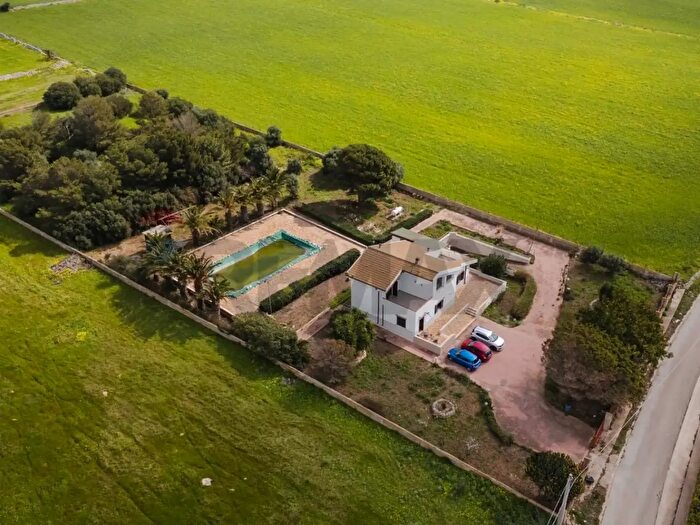 Casa con 12 locali in vendita in Cda Mangiabove, Ragusa