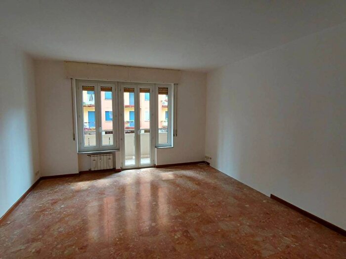 Appartamento trilocale in affitto in Porta Mortara, Novara