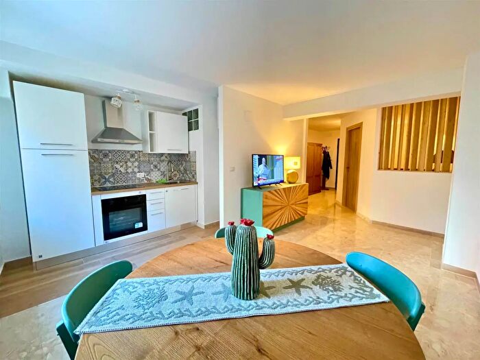 Appartamento bilocale in affitto in Piazza Principe di Camporeale, Palermo