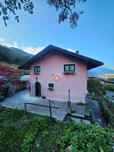 Appartamento con 5 locali in vendita in Via delle Mandolare, Trento