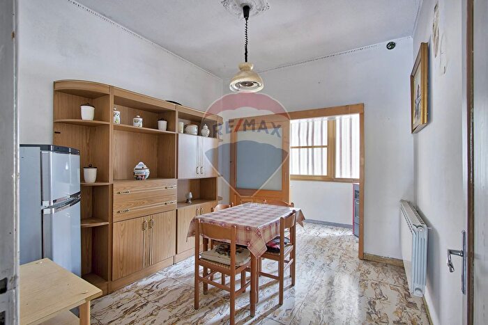 Appartamento quadrilocale in vendita in Via Roma, Castel Focognano