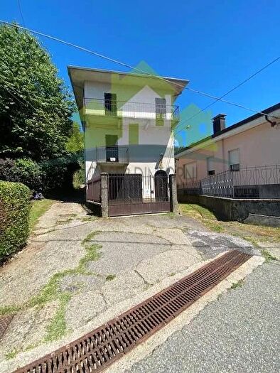 Casa quadrilocale in vendita in Frazione Valmonfredo, Cellio con Breia