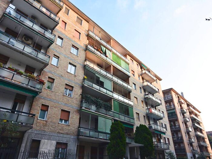 Appartamento bilocale in affitto in Via Carlo Antonio Carlone, Bande Nere, Milano