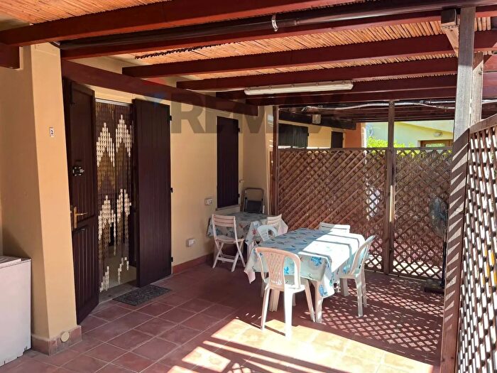 Appartamento trilocale in vendita in Via del Borgo Snc, Pula