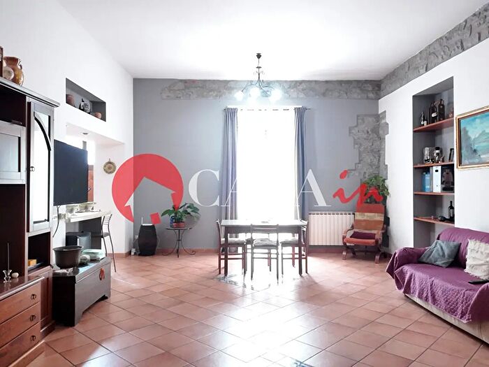 Appartamento con 6 locali in vendita in Via Calabria, SantAgata Di Militello