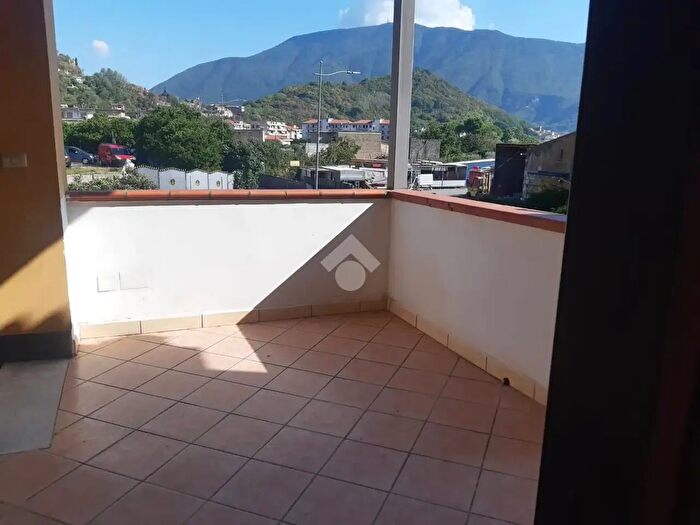 Casa quadrilocale in vendita in Via Villanova, Nocera Inferiore