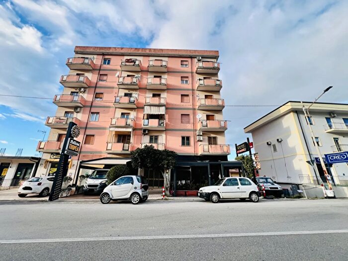 Appartamento quadrilocale in vendita in Via Nazionale, Pizzo