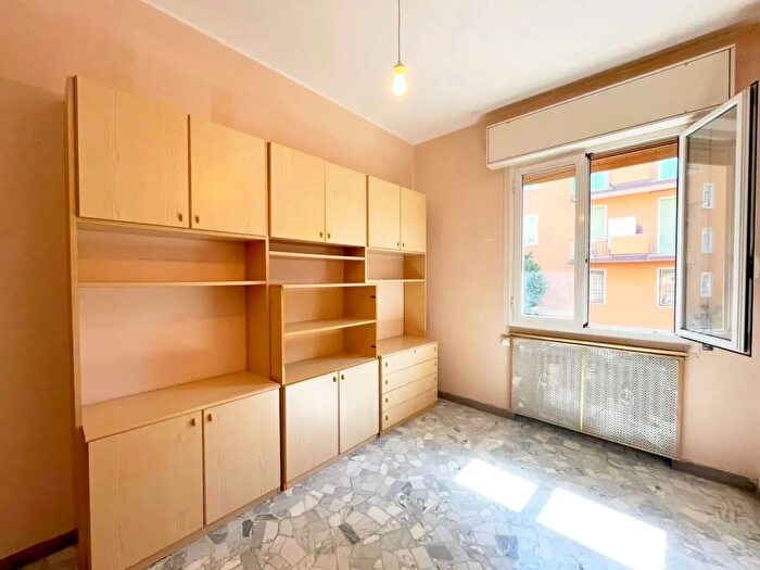 Appartamento trilocale in vendita in Via Claudio Treves, Bologna