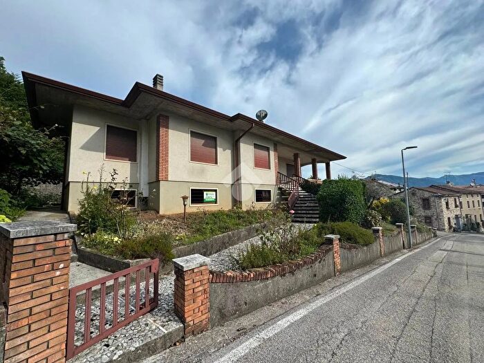 Casa con 5 locali in vendita in Via Gonzi, San Vito Di Leguzzano