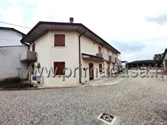 Casa con 5 locali in vendita in Mozzecane