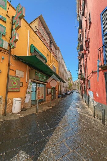 Appartamento quadrilocale in vendita in Via Santa Maria Antesaecula, Napoli