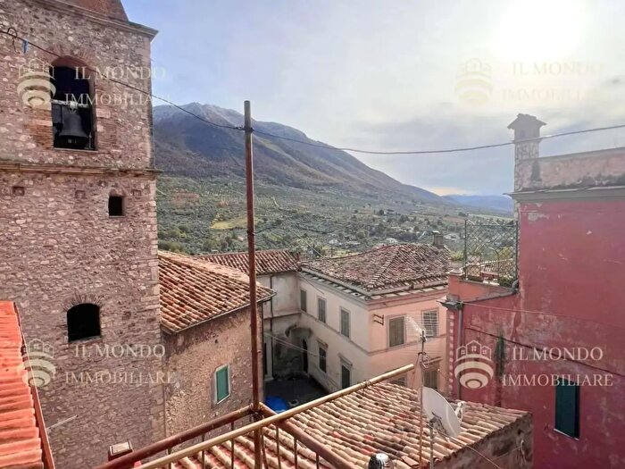 Appartamento trilocale in vendita in Via dei Sabini Snc, Palombara Sabina