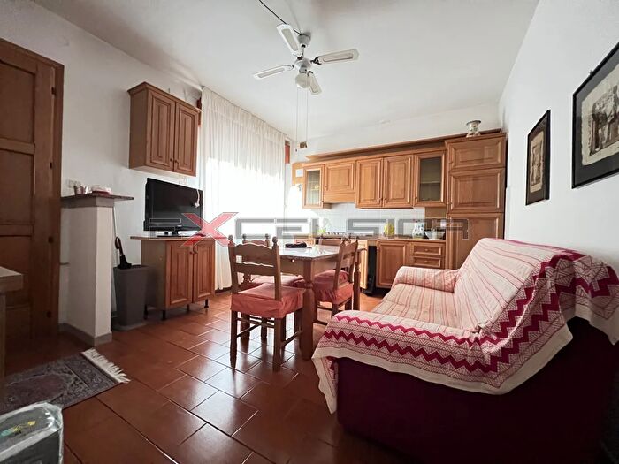 Casa trilocale in vendita in Viale CSo G Mazzini N Adria Ro, Corbola