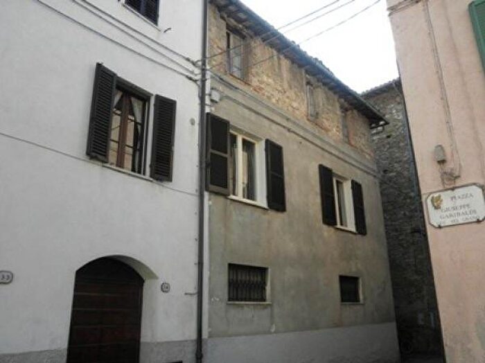 Casa con 6 locali in vendita in Piazza Giuseppe Garibaldi, Cannara