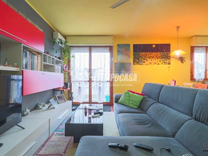 Appartamento quadrilocale in vendita in Via Manzone, Ravenna