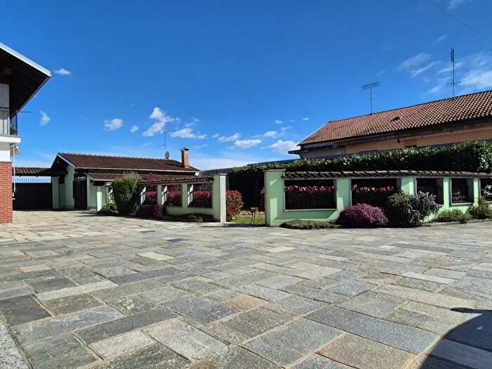 Case in Vendita e in Affitto - 2