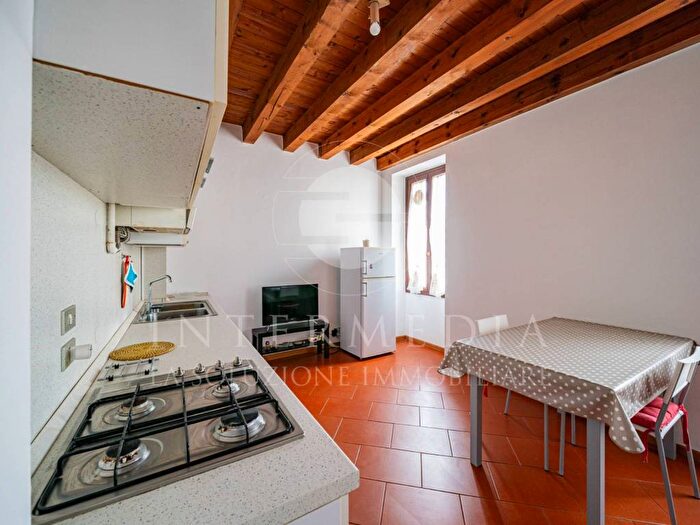 Appartamento bilocale in affitto in Via Giuseppe Mazzini, Magenta Arnaldo, Brescia