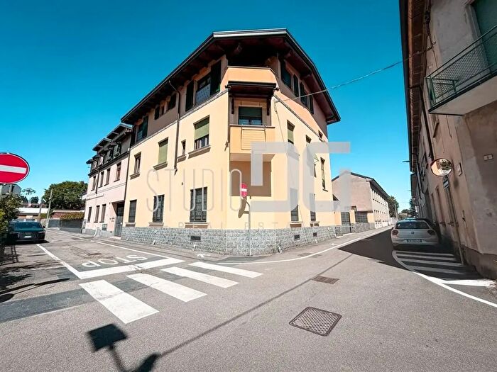 Appartamento bilocale in vendita in Via Redipuglia, Cesano Maderno