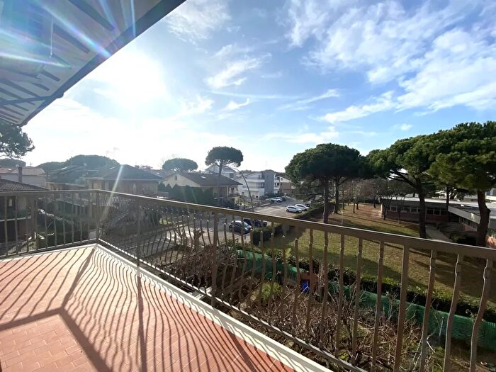 Appartamento trilocale in affitto in Cervia