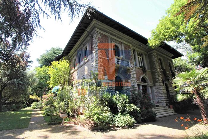 Case in Vendita e in Affitto - 3