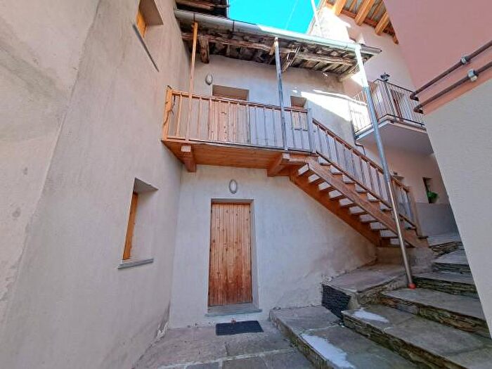 Case in Vendita e in Affitto - 2