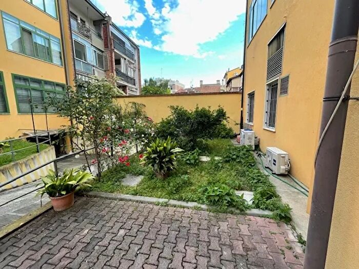 Appartamento trilocale in vendita in Via della Cittadella, Ferrara