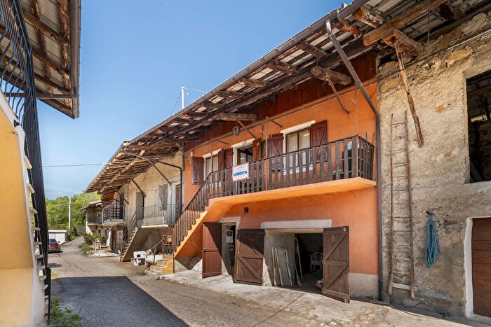 Appartamento trilocale in vendita in Via Cornaletto Soprano, Demonte