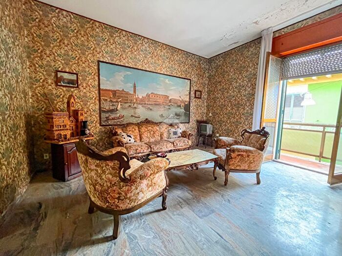 Casa con 5 locali in vendita in Via B Croce, San Severo