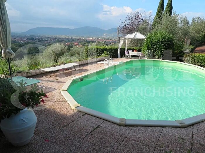 Casa con 5 locali in vendita in Via Montecchio, Castelnuovo Magra