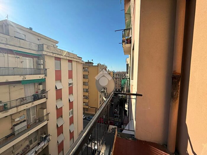 Appartamento quadrilocale in vendita in Via Ventimiglia, Genova