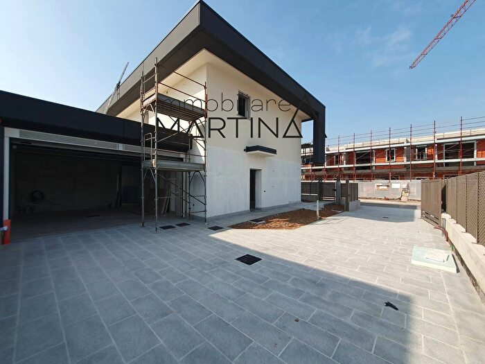 Casa quadrilocale in vendita in Via SantAgostino, Azzano San Paolo