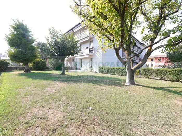Appartamento trilocale in vendita in Pumenengo