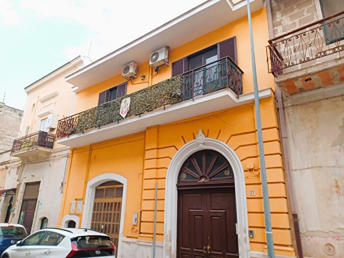 Appartamento bilocale in vendita in Via Oriente, Triggiano