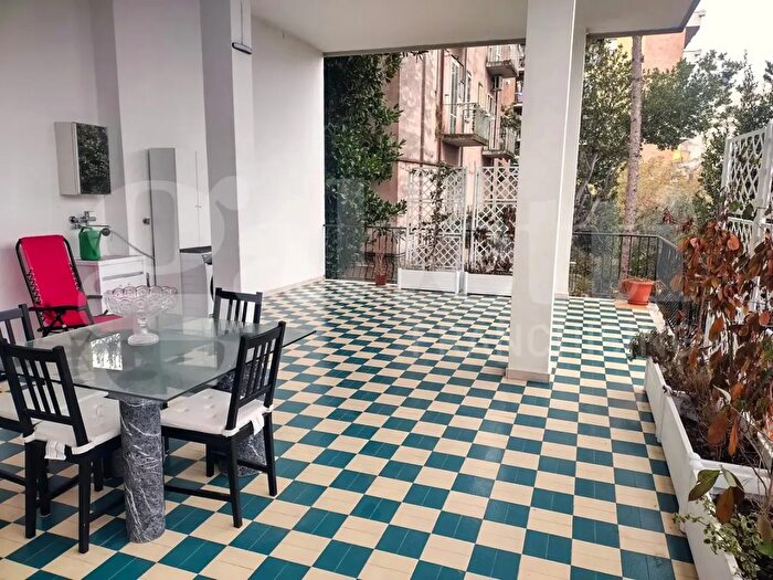 Appartamento con 5 locali in vendita in Via Federico Salomone, Chieti