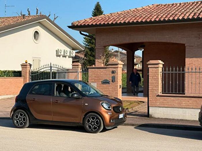 Casa con 6 locali in vendita in Via Zenzalose, Castelnuovo Rangone