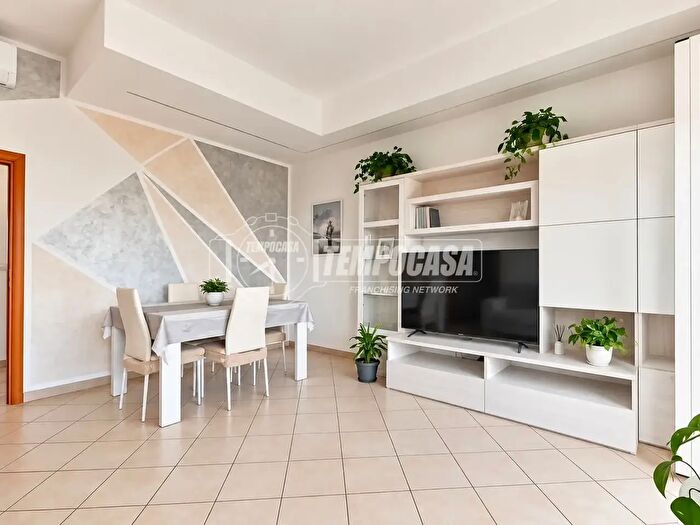 Appartamento trilocale in vendita in Seveso