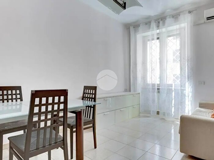 Appartamento bilocale in vendita in Via Eurialo, Roma
