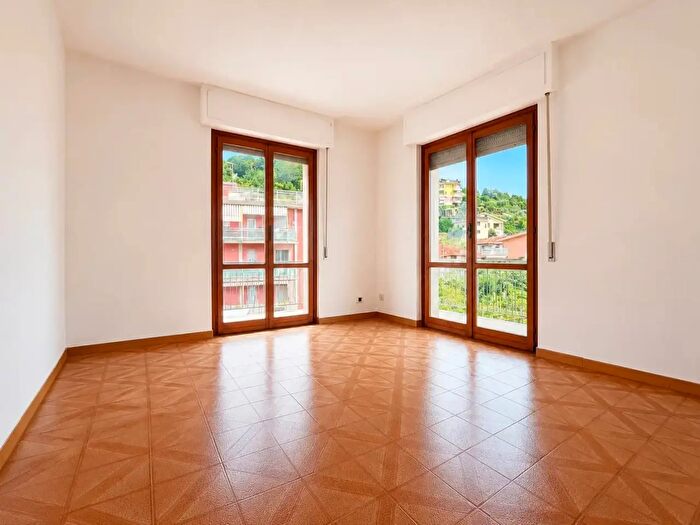 Appartamento quadrilocale in vendita in Corso XXV Aprile, Cogorno
