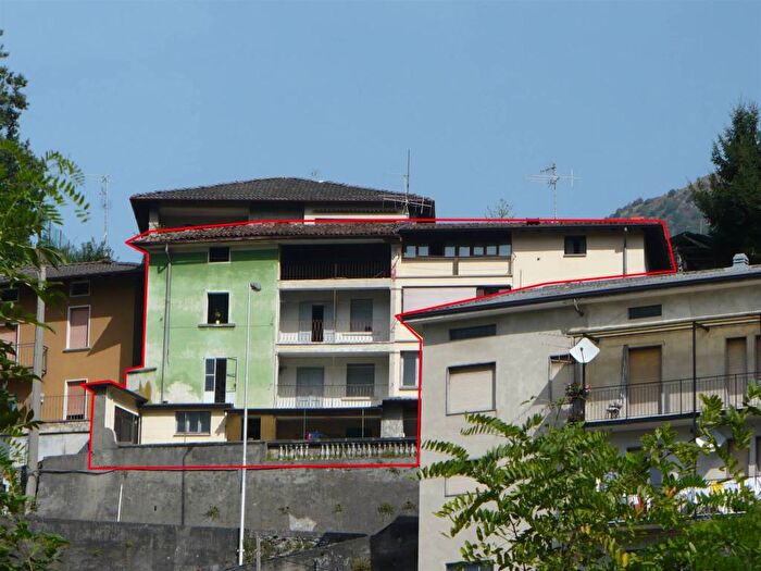 Casa con 6 locali in vendita in Centro, Gandino
