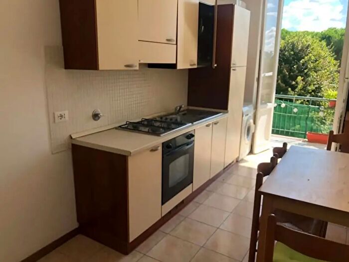 Appartamento trilocale in affitto in Via Sirtori, Firenze