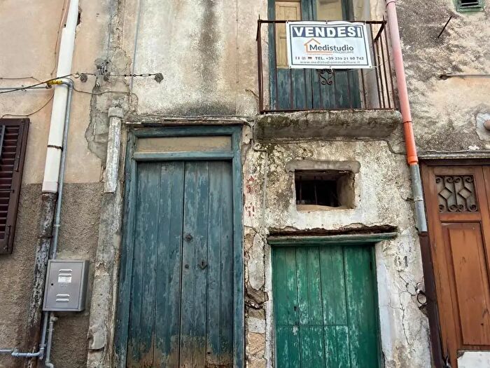 Casa quadrilocale in vendita in Giuliana
