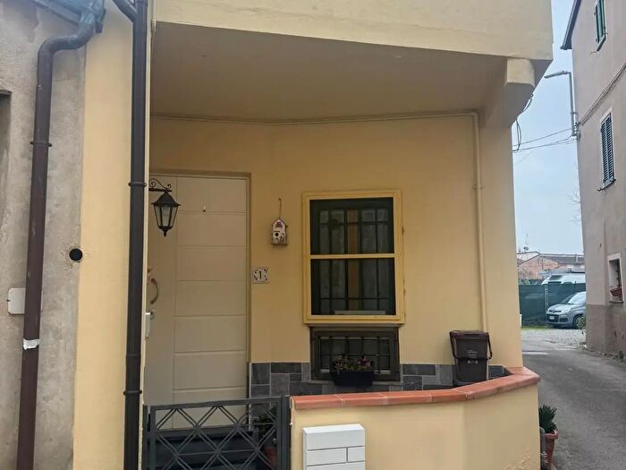 Casa quadrilocale in vendita in Vicopisano